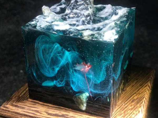 水晶滴膠與樹脂膠有什么關(guān)系，區(qū)別是什么